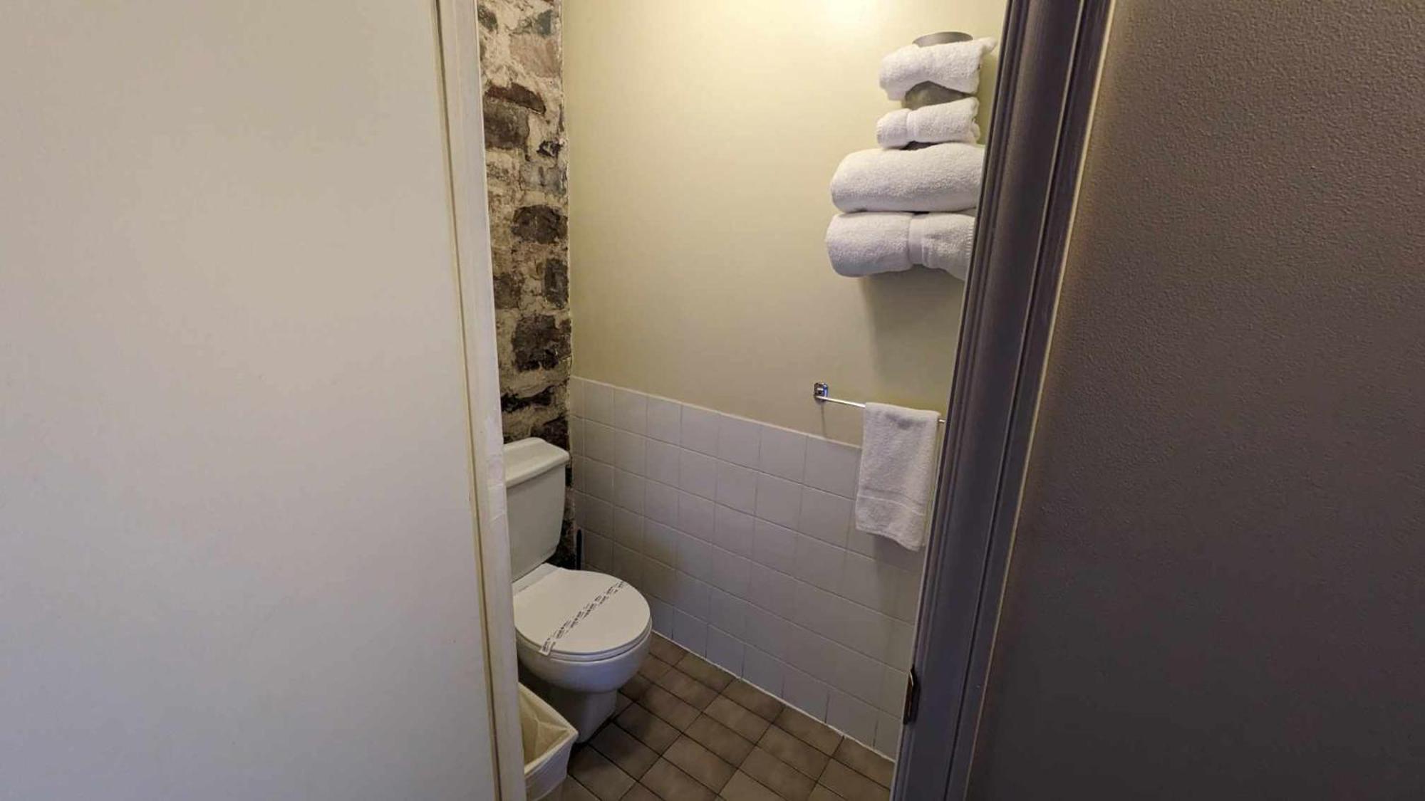 Hotel La Maison Rousseau à Montmagny Chambre photo