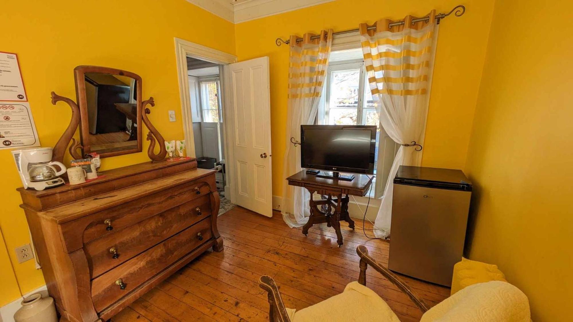 Hotel La Maison Rousseau à Montmagny Chambre photo