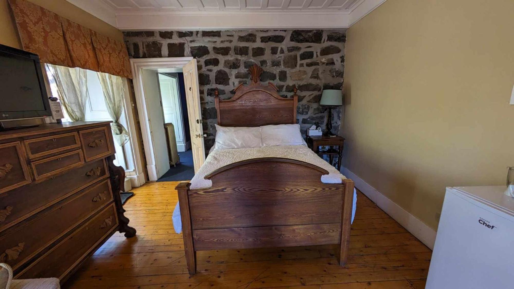 Hotel La Maison Rousseau à Montmagny Chambre photo